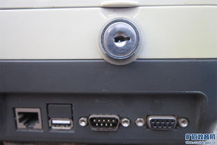 現(xiàn)代商業(yè)設備與傳統(tǒng)文化商品的完美結(jié)合